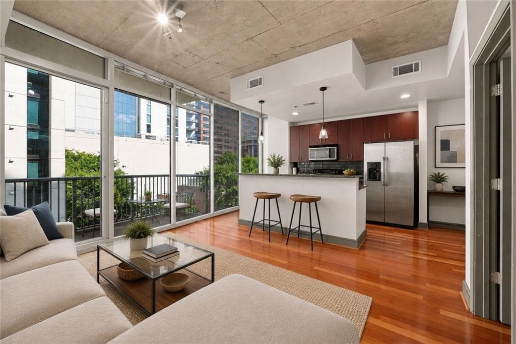 1 bedroom, 1 bathroom, 774 sq ft condominium for sale at 44 Peachtree Place 626, Atlanta, GA 30309 — photo 9
