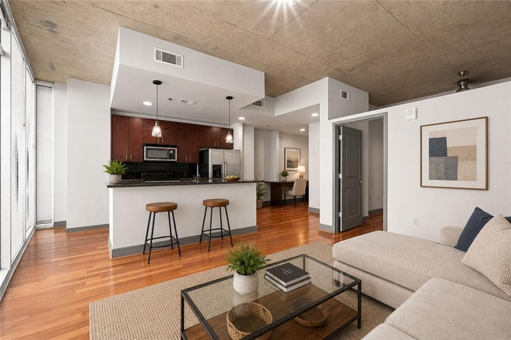 1 bedroom, 1 bathroom, 774 sq ft condominium for sale at 44 Peachtree Place 626, Atlanta, GA 30309 — photo 10