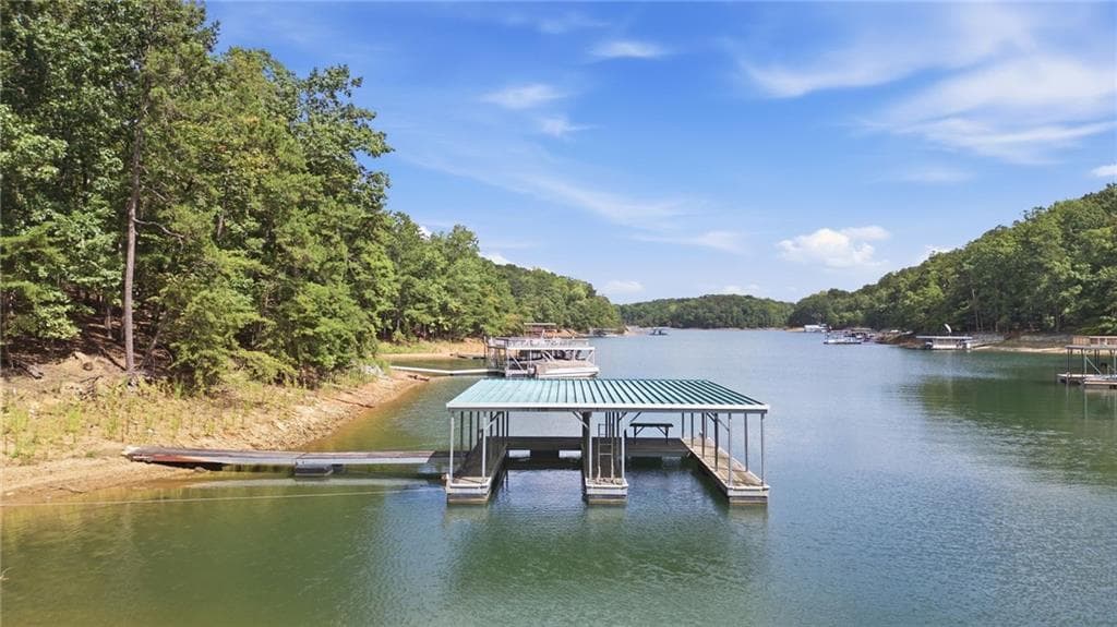 4 bedroom, 3 bathroom, 3,148 sq ft single family residence under contract at 6845 Nantucket Cove, Cumming, GA 30041 — photo 2