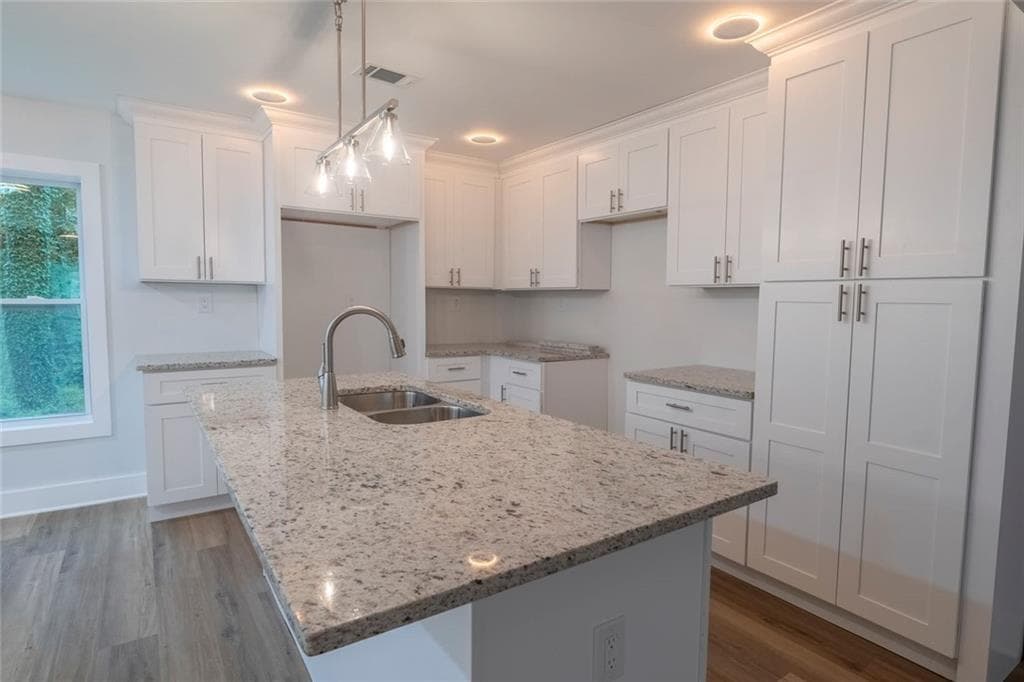 5 bedroom, 3 bathroom, 1,456 sq ft single family residence for sale at 2128 Kimberly Road, Atlanta, GA 30331 — photo 5