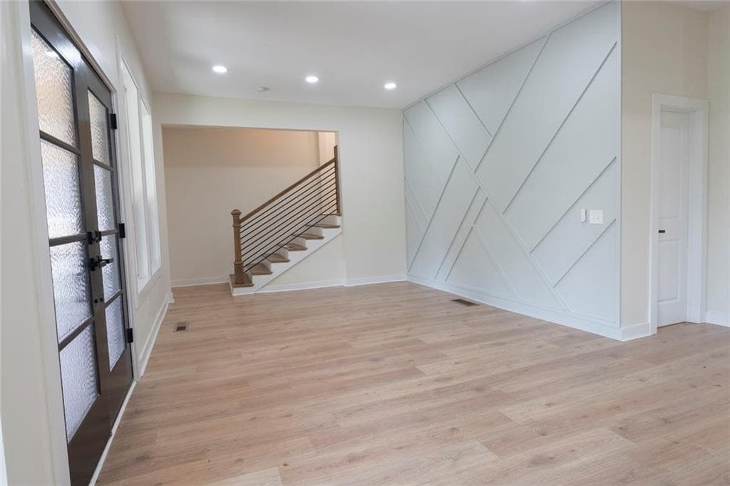 5 bedroom, 4 bathroom, 2,440 sq ft single family residence for sale at 1456 S Gordon Street, Atlanta, GA 30310 — photo 5