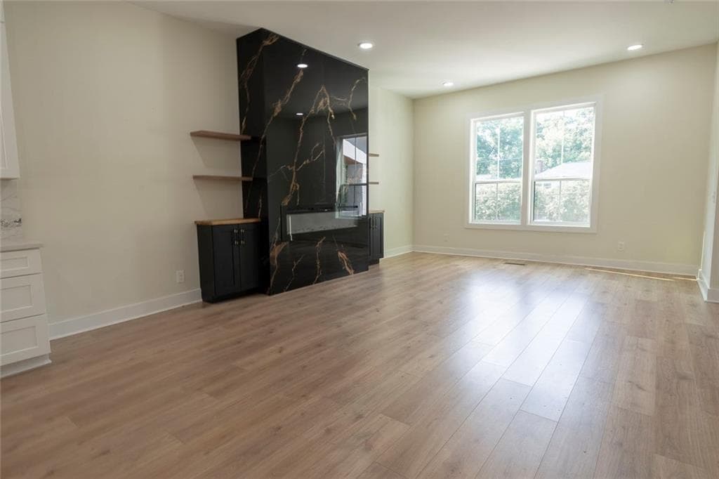 5 bedroom, 4 bathroom, 2,440 sq ft single family residence for sale at 1456 S Gordon Street, Atlanta, GA 30310 — photo 6