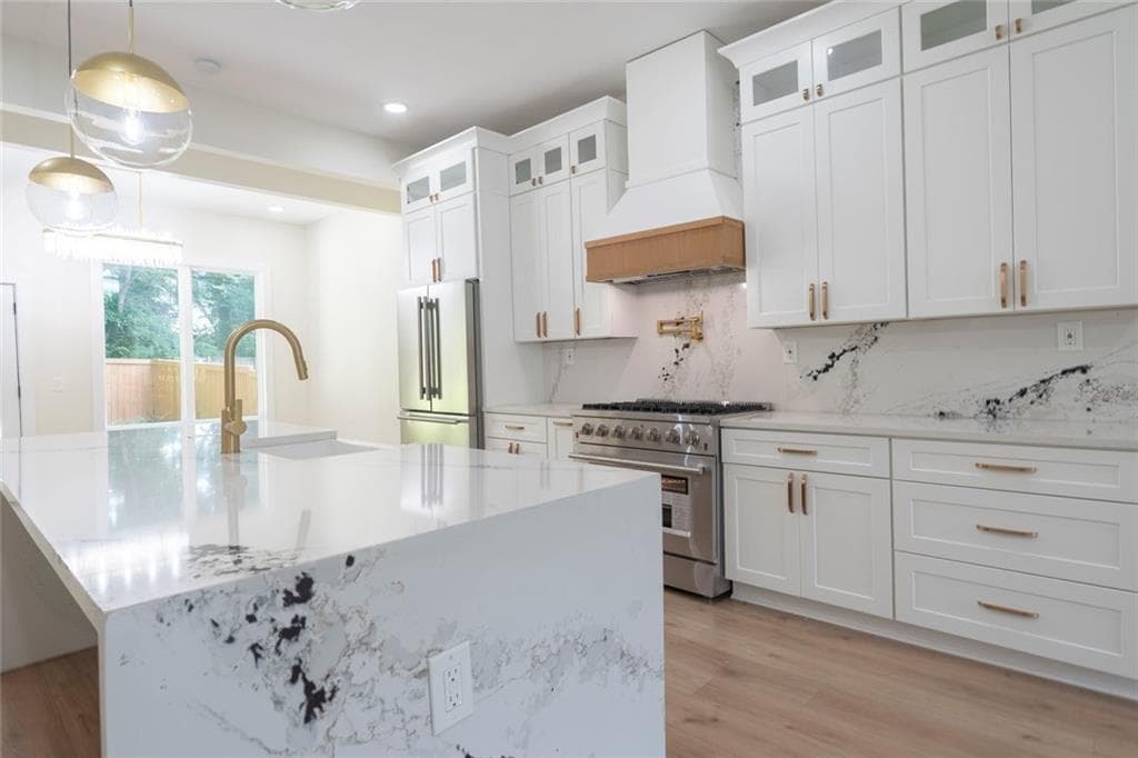 5 bedroom, 4 bathroom, 2,440 sq ft single family residence for sale at 1456 S Gordon Street, Atlanta, GA 30310 — photo 9