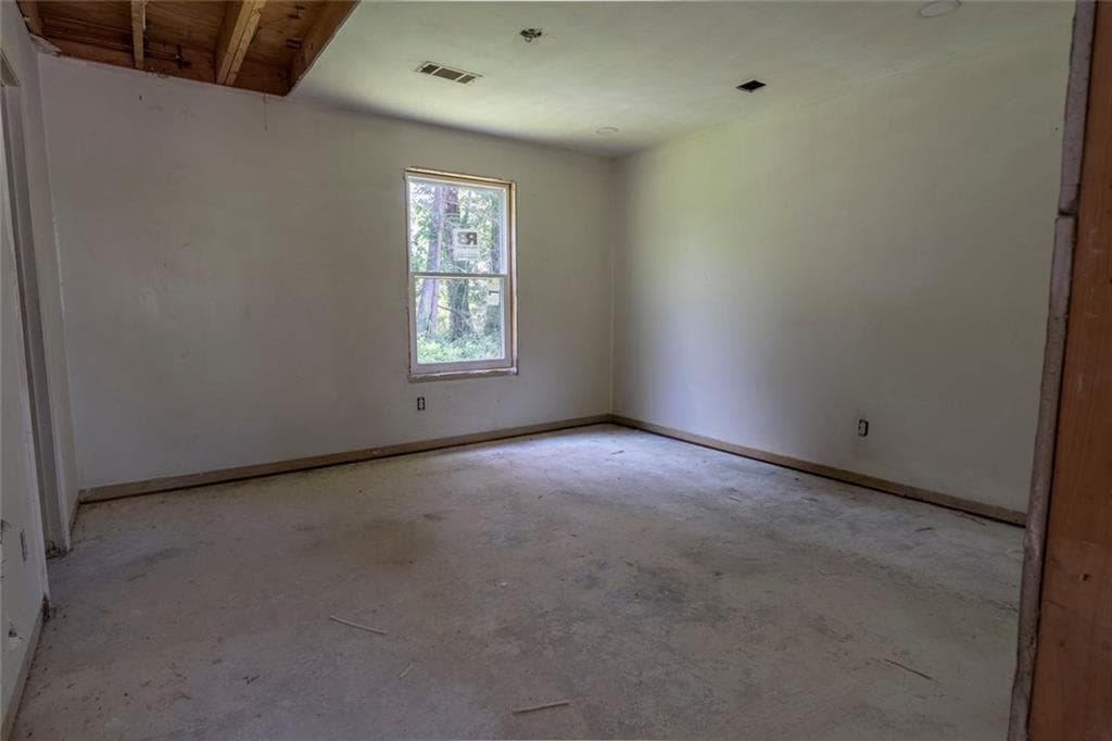 4 bedroom, 3 bathroom, 1,880 sq ft single family residence for sale at 4414 Blackbirch Lane, Decatur, GA 30034 — photo 3