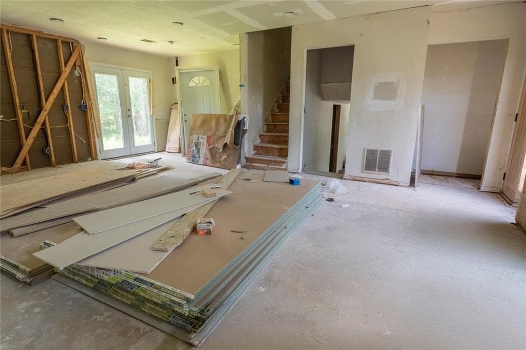 4 bedroom, 3 bathroom, 1,880 sq ft single family residence for sale at 4414 Blackbirch Lane, Decatur, GA 30034 — photo 6