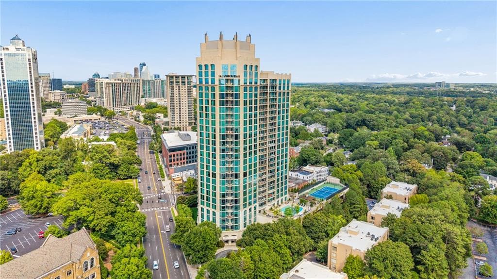 2 bedroom, 3 bathroom, 1,794 sq ft condominium for sale at 2795 Peachtree Road 602, Atlanta, GA 30305 — photo 1 of 1