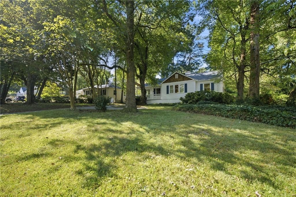 3 bedroom, 2 bathroom, 1,755 sq ft single family residence for sale at 963 S Columbia Drive, Decatur, GA 30030 — photo 6