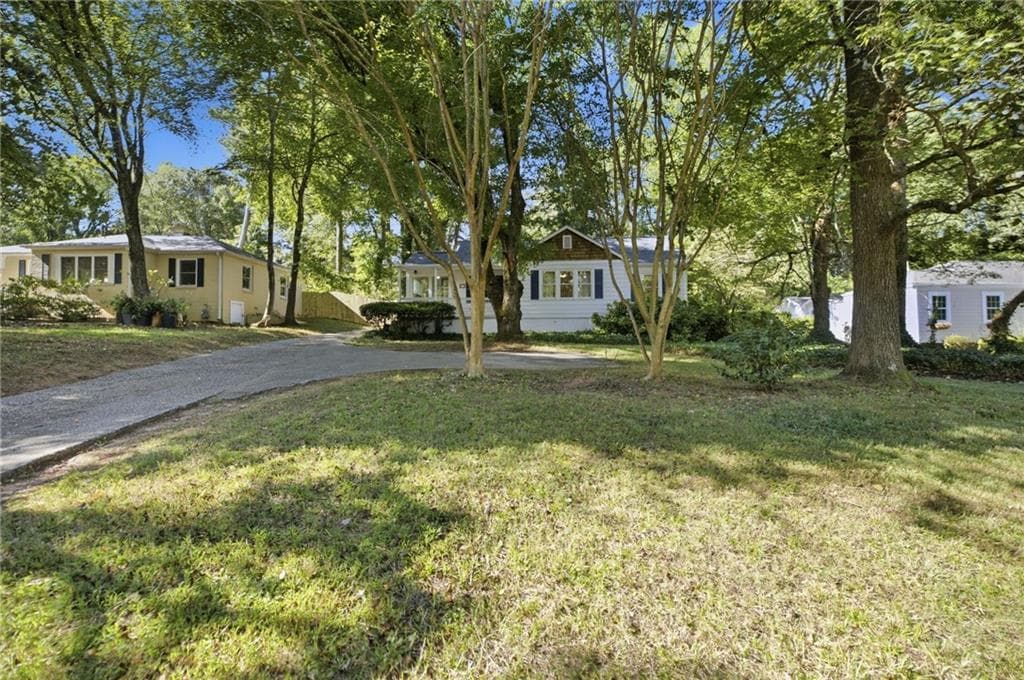 3 bedroom, 2 bathroom, 1,755 sq ft single family residence for sale at 963 S Columbia Drive, Decatur, GA 30030 — photo 7