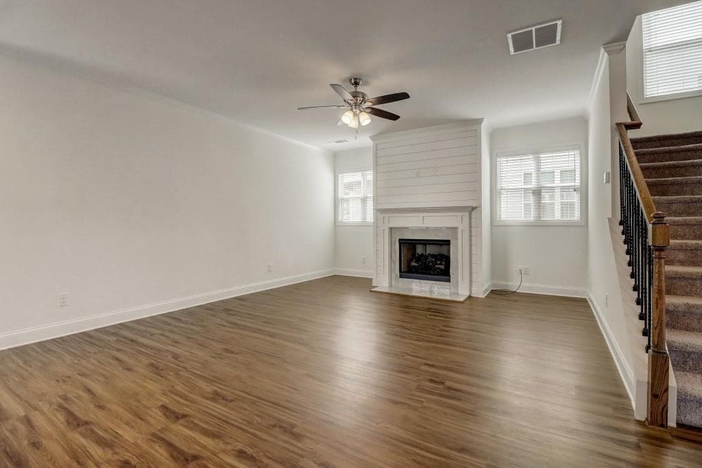 4 bedroom, 3 bathroom, 2,552 sq ft single family residence for rent at 5214 Blake Branch, Flowery Branch, GA 30542 for $2,350 a month — photo 3