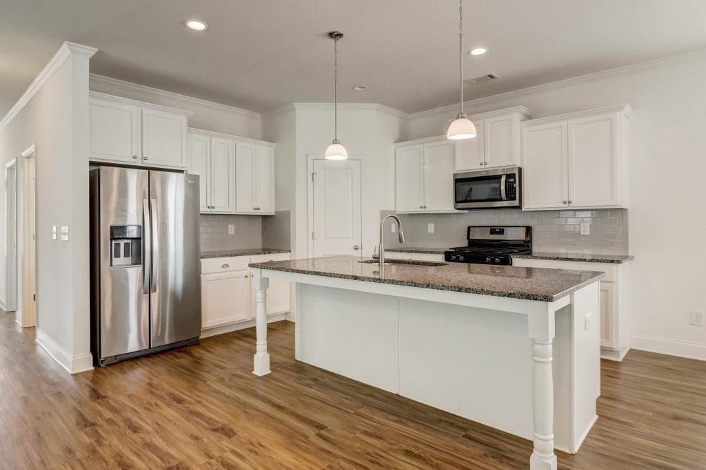 4 bedroom, 3 bathroom, 2,552 sq ft single family residence for rent at 5214 Blake Branch, Flowery Branch, GA 30542 for $2,350 a month — photo 6