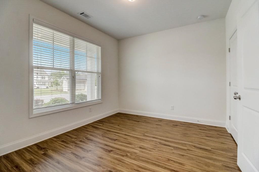 4 bedroom, 3 bathroom, 2,552 sq ft single family residence for rent at 5214 Blake Branch, Flowery Branch, GA 30542 for $2,350 a month — photo 9