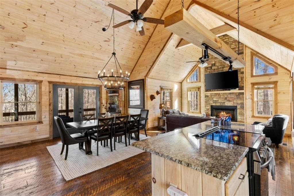 3 bedroom, 4 bathroom, 2,700 sq ft single family residence for sale at 92 Windy Valley Lane, Blue Ridge, GA 30513 — photo 8
