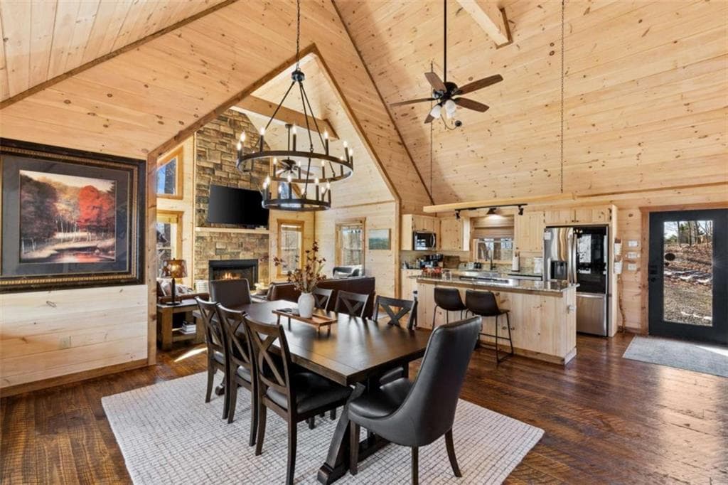 3 bedroom, 4 bathroom, 2,700 sq ft single family residence for sale at 92 Windy Valley Lane, Blue Ridge, GA 30513 — photo 10