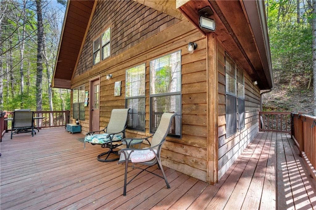 2 bedroom, 2 bathroom, 1,056 sq ft single family residence for rent at 294 Brookwood Lane, Clarkesville, GA 30523 for $3,000 a month — photo 5