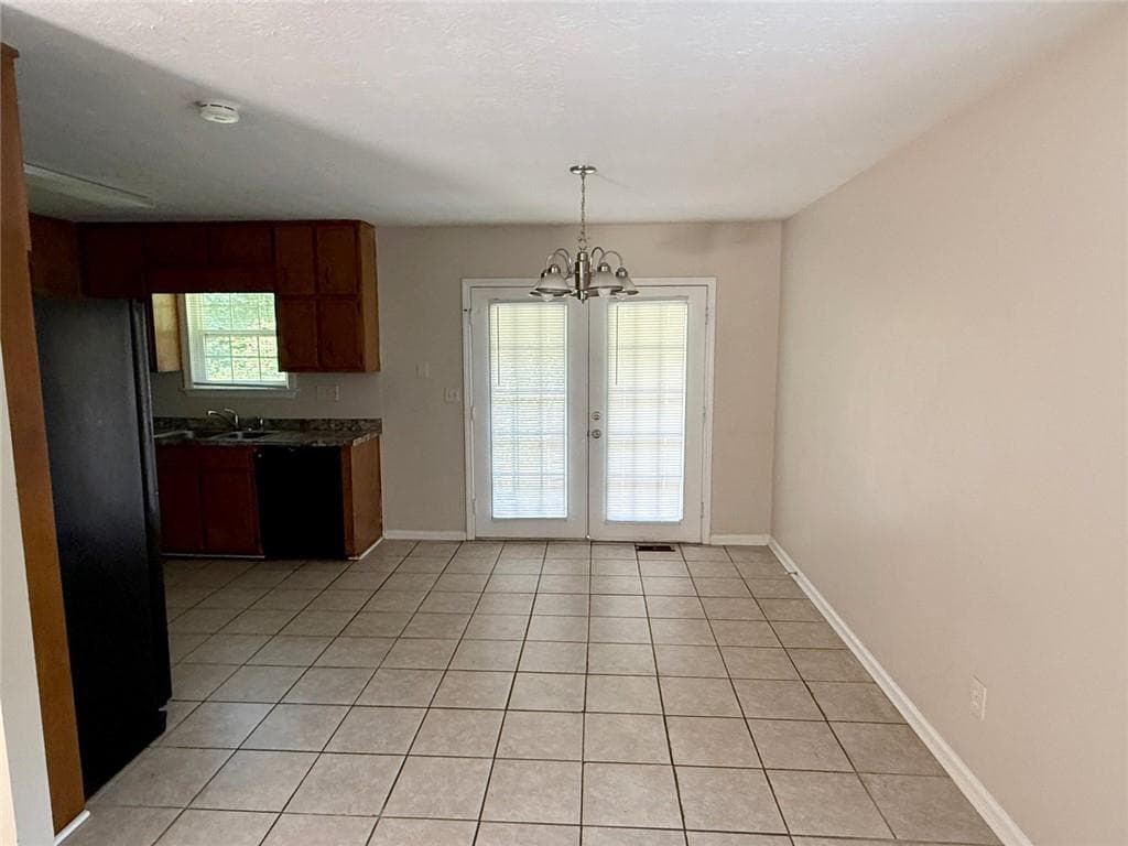 3 bedroom, 2 bathroom, 2,800 sq ft single family residence for sale at 4680 Woodglen Court, Douglasville, GA 30135 — photo 10