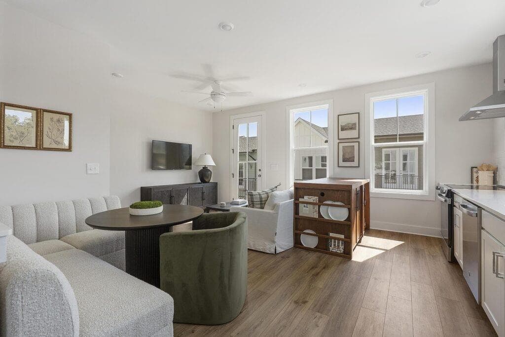 2 bedroom, 2 bathroom, 1,070 sq ft townhouse for sale at 496 Burroughs Street, Atlanta, GA 30315 — photo 4