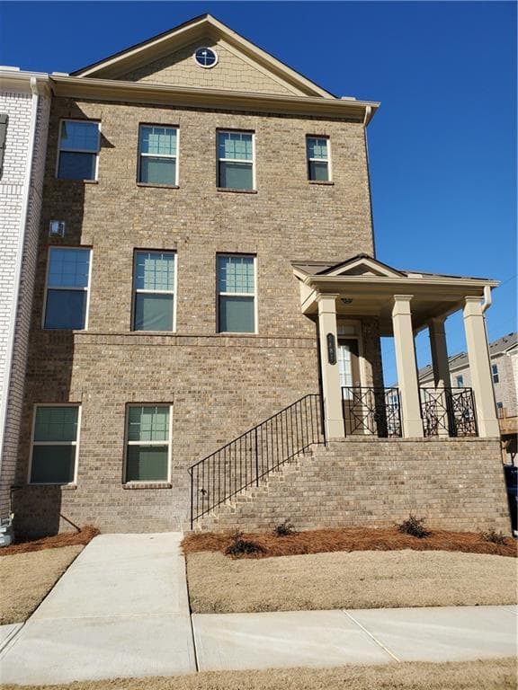 3 bedroom, 4 bathroom, 2,160 sq ft townhouse for rent at 2481 Georgetown Avenue, Atlanta, GA 30345 for $3,400 a month — photo 2