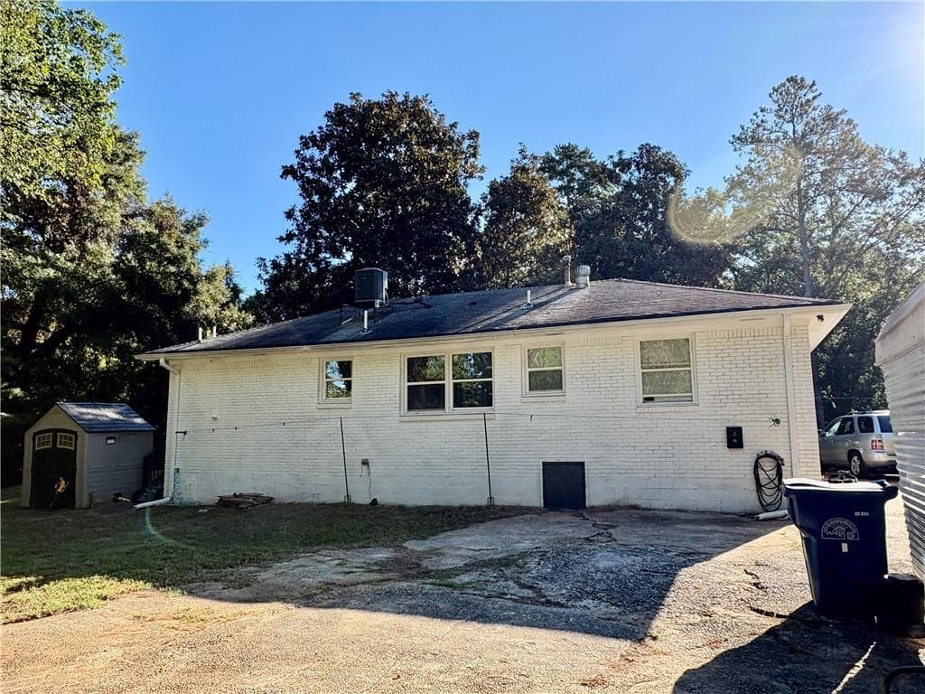 4 bedroom, 2 bathroom, 1,152 sq ft single family residence for sale at 79 Howell Drive, Atlanta, GA 30331 — photo 4