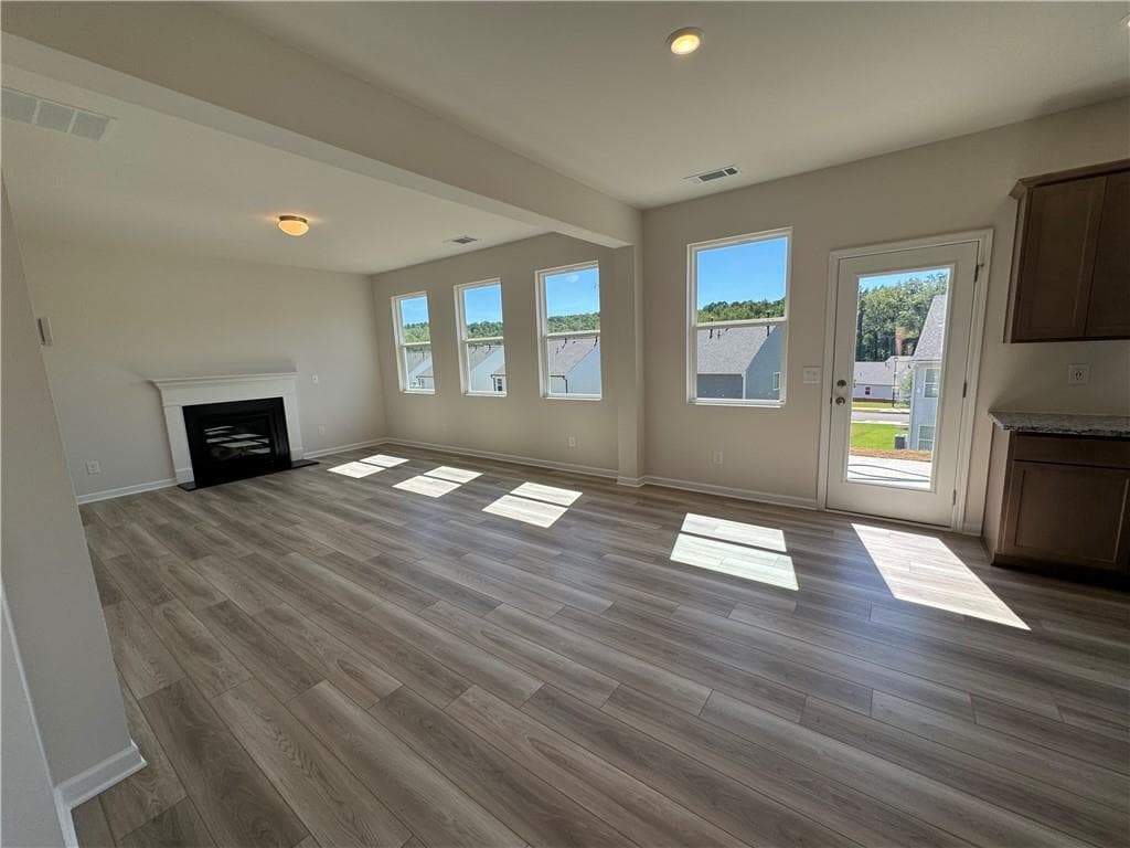 4 bedroom, 3 bathroom, 1,714 sq ft single family residence for sale at 357 Bloomfield Circle, Canton, GA 30114 — photo 5