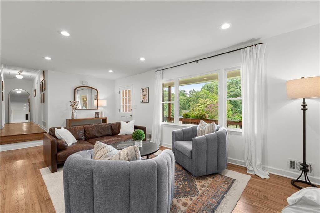 3 bedroom, 2 bathroom, 2,059 sq ft single family residence for sale at 1850 Donald Drive, Marietta, GA 30062 — photo 5