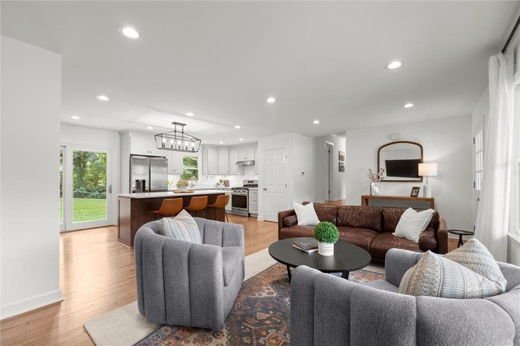 3 bedroom, 2 bathroom, 2,059 sq ft single family residence for sale at 1850 Donald Drive, Marietta, GA 30062 — photo 6