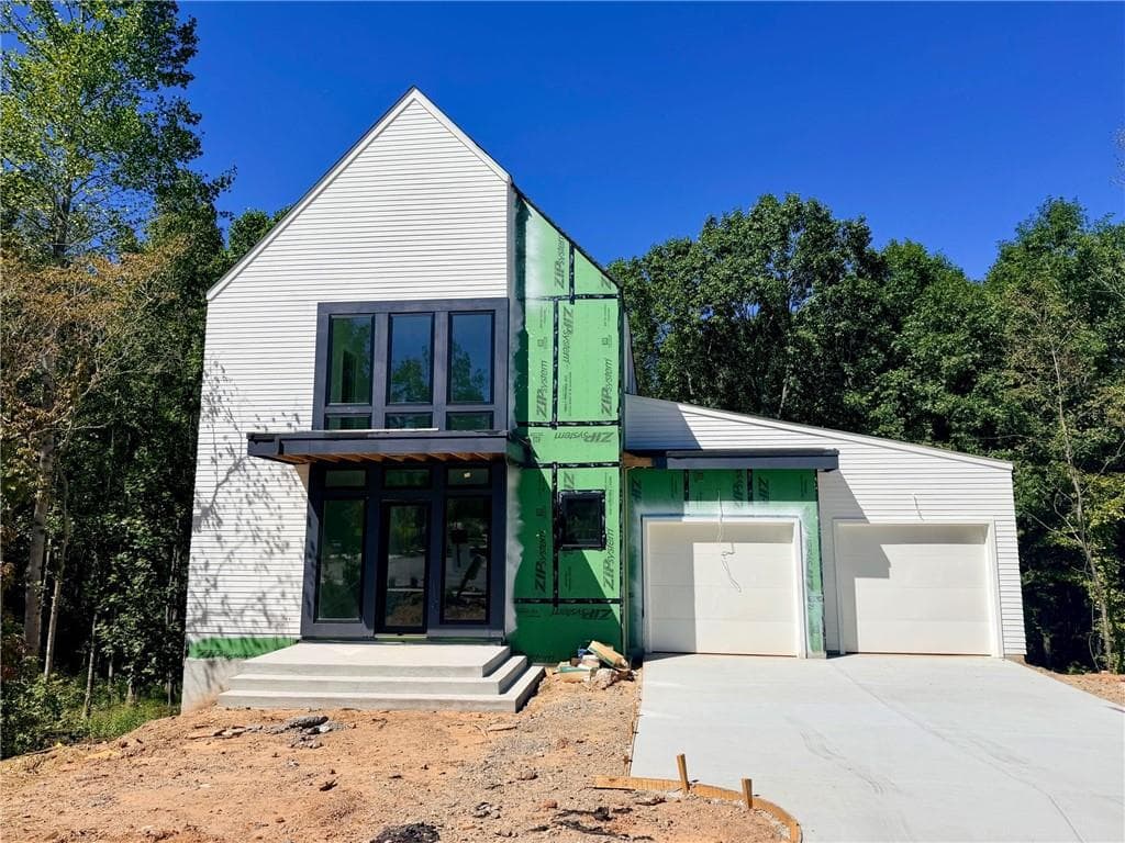 4 bedroom, 5 bathroom, 5,597 sq ft single family residence for sale at 175 Cedarwood Lane, Roswell, GA 30075