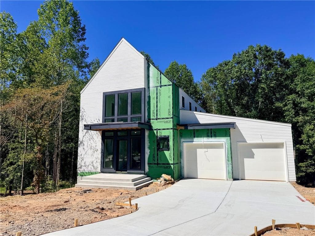 4 bedroom, 5 bathroom, 5,597 sq ft single family residence for sale at 175 Cedarwood Lane, Roswell, GA 30075 — photo 2