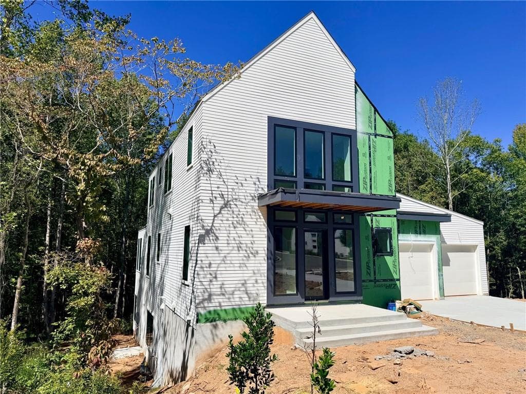4 bedroom, 5 bathroom, 5,597 sq ft single family residence for sale at 175 Cedarwood Lane, Roswell, GA 30075 — photo 3