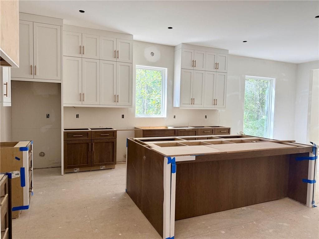 4 bedroom, 5 bathroom, 5,597 sq ft single family residence for sale at 175 Cedarwood Lane, Roswell, GA 30075 — photo 8