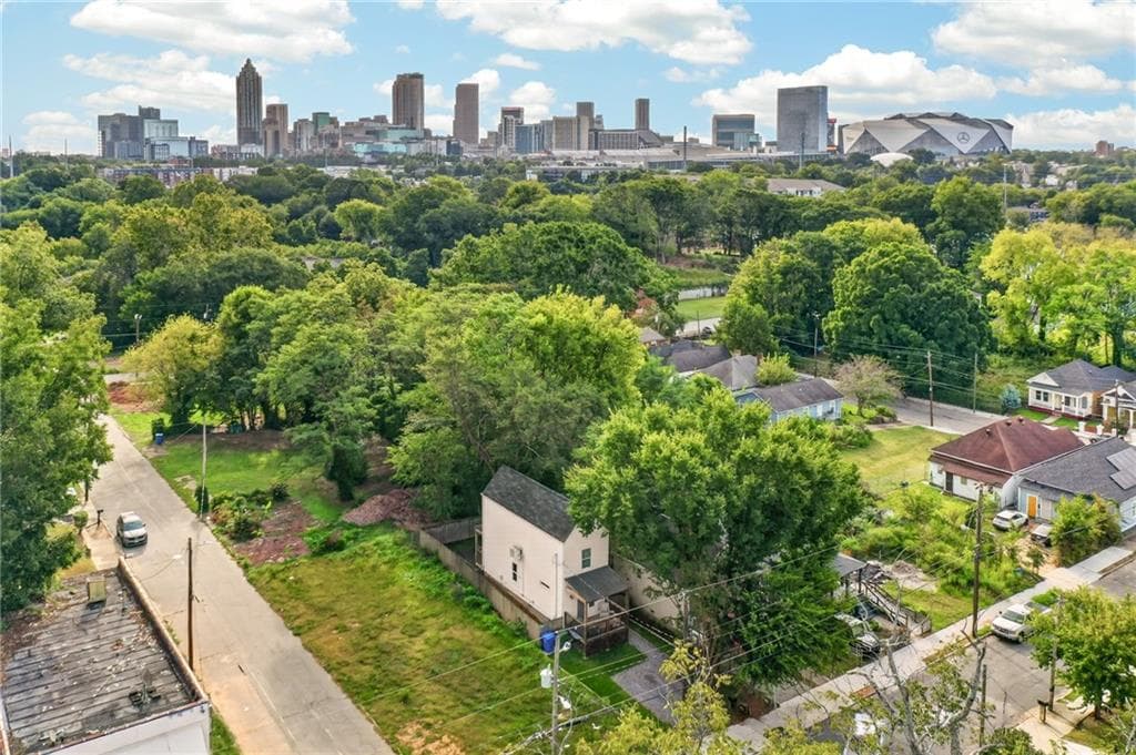 2 bedroom, 2 bathroom, 962 sq ft single family residence for sale at 523 Griffin Street, Atlanta, GA 30318 — photo 2