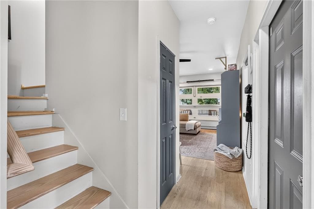 2 bedroom, 2 bathroom, 962 sq ft single family residence for sale at 523 Griffin Street, Atlanta, GA 30318 — photo 8