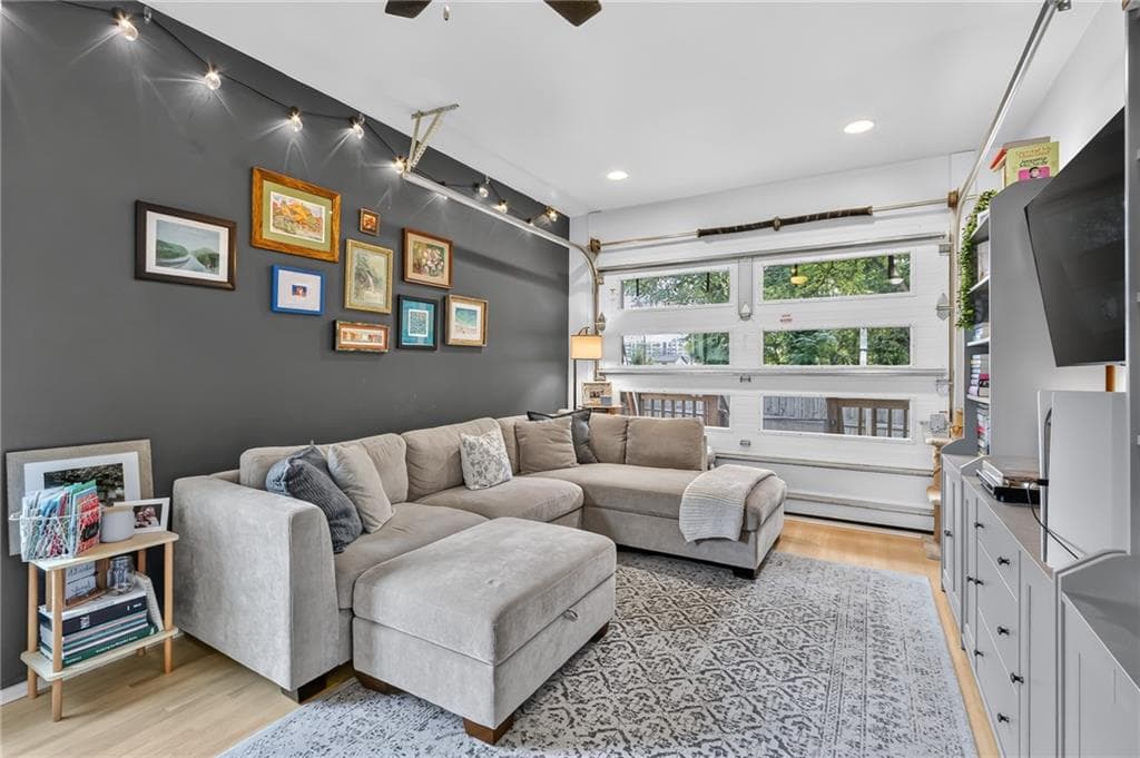 2 bedroom, 2 bathroom, 962 sq ft single family residence for sale at 523 Griffin Street, Atlanta, GA 30318 — photo 10
