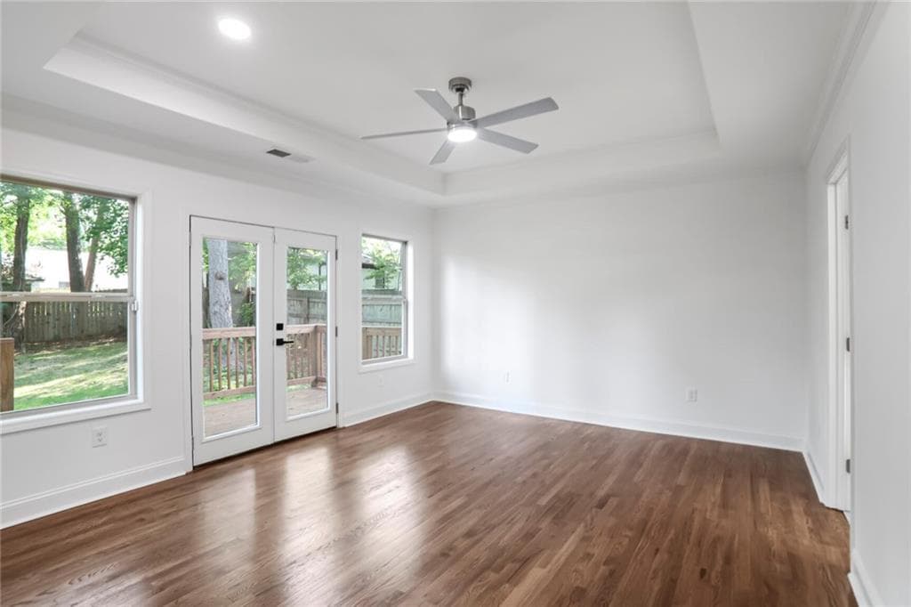 4 bedroom, 3 bathroom, 1,980 sq ft single family residence for sale at 1321 Avon Avenue, Atlanta, GA 30310 — photo 9