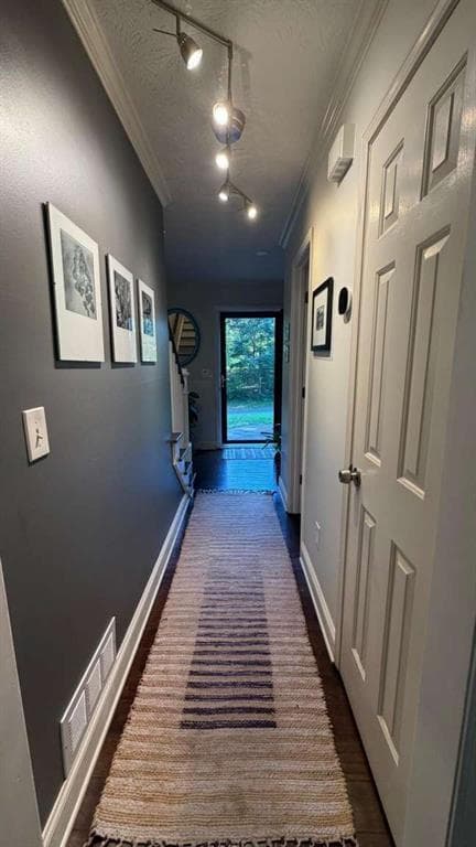 4 bedroom, 3 bathroom, 2,667 sq ft single family residence for sale at 3289 Whitfield Drive, Marietta, GA 30062 — photo 5