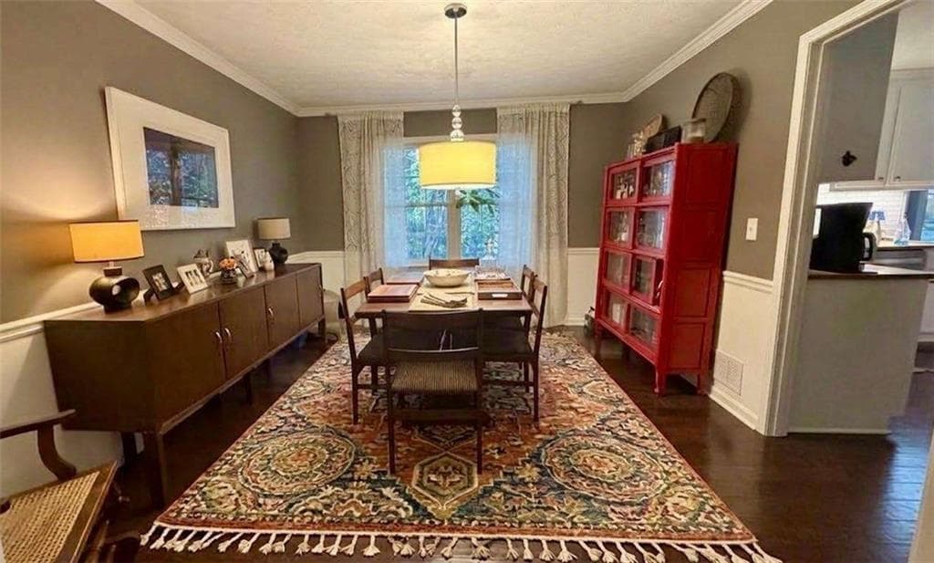 4 bedroom, 3 bathroom, 2,667 sq ft single family residence for sale at 3289 Whitfield Drive, Marietta, GA 30062 — photo 9