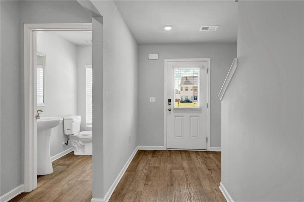 4 bedroom, 4 bathroom, 2,800 sq ft single family residence for sale at 750 Clydes Way, Jackson, GA 30233 — photo 6