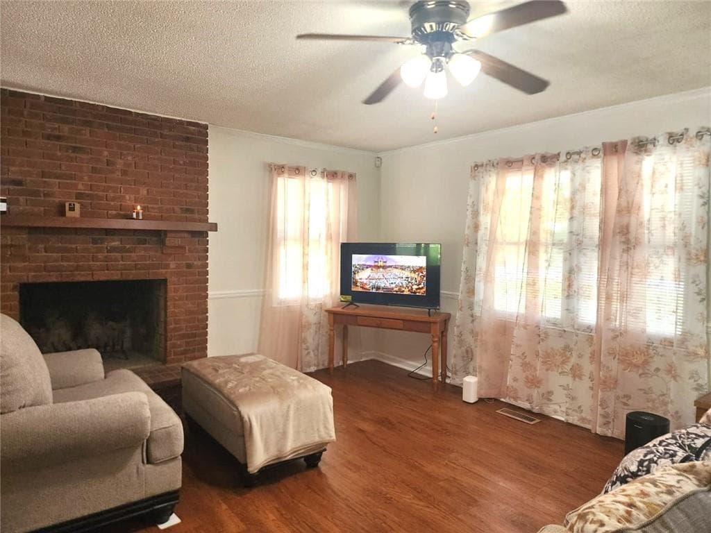 3 bedroom, 2 bathroom, 1,328 sq ft single family residence for sale at 1129 Sandy Beach Drive, Macon, GA 31220 — photo 2