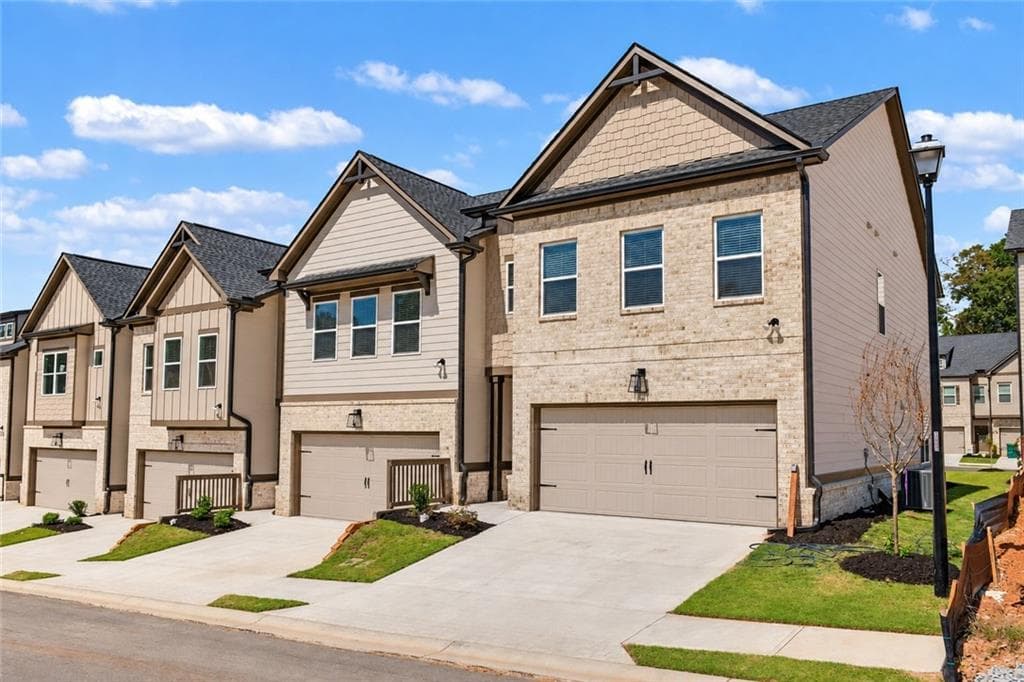 4 bedroom, 3 bathroom, 2,319 sq ft townhouse under contract at 4347 Fern River Bend 30, Norcross, GA 30093