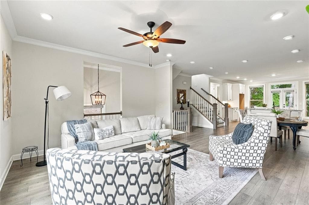 4 bedroom, 4 bathroom, 1,996 sq ft townhouse for sale at 7950 Laurel Creek Drive, Johns Creek, GA 30024 — photo 8