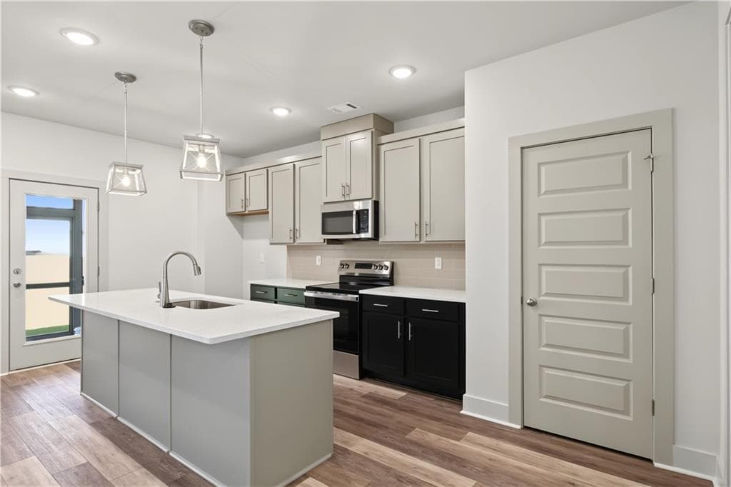 4 bedroom, 3 bathroom, 2,351 sq ft townhouse for sale at 4353 Fern River Bend 33, Norcross, GA 30093 — photo 6