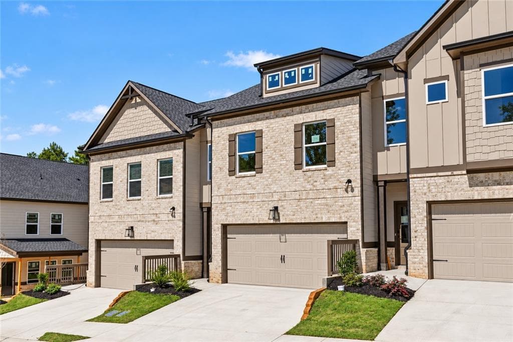 4 bedroom, 3 bathroom, 2,351 sq ft townhouse for sale at 4355 Fern River Bend 34, Norcross, GA 30093