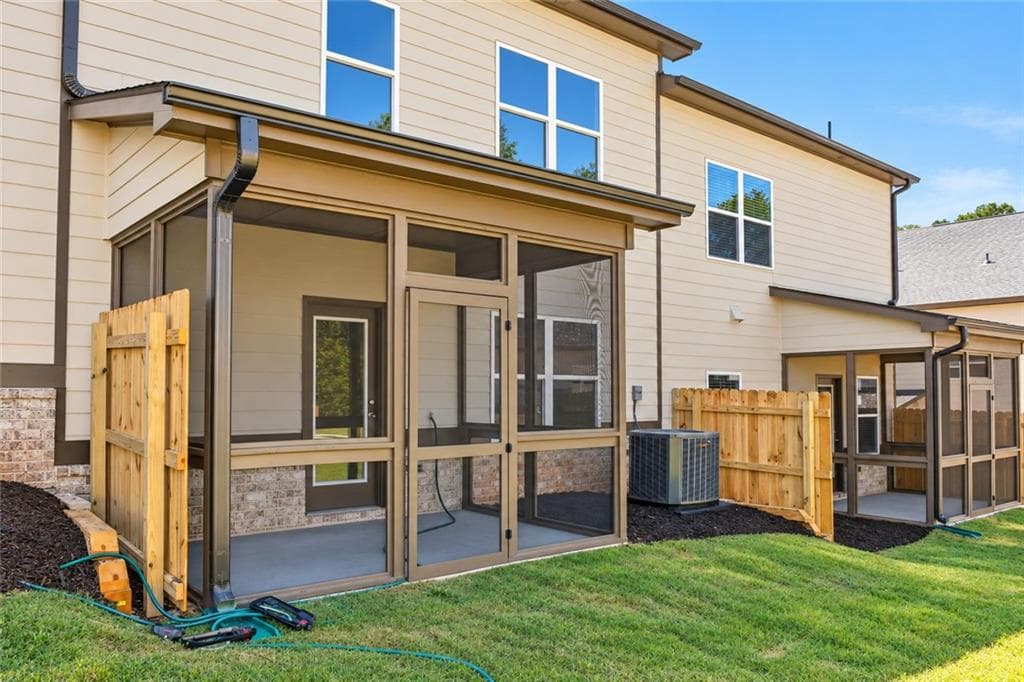 4 bedroom, 3 bathroom, 2,351 sq ft townhouse for sale at 4355 Fern River Bend 34, Norcross, GA 30093 — photo 3