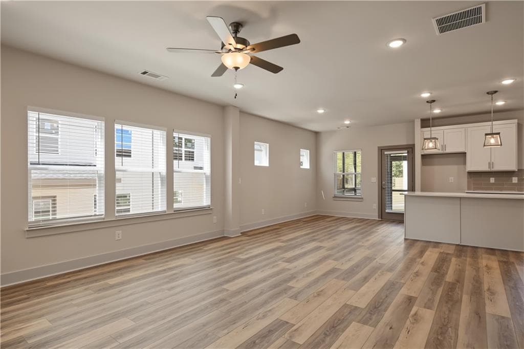 4 bedroom, 3 bathroom, 2,300 sq ft townhouse for sale at 4357 Fern River Bend 35, Norcross, GA 30093 — photo 6