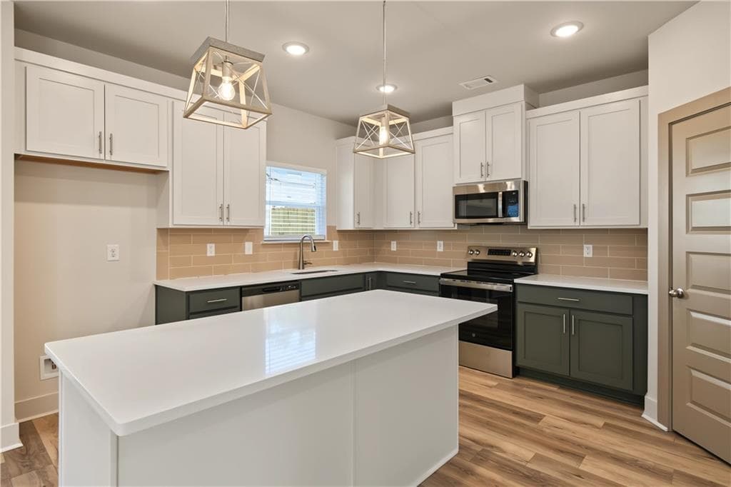 4 bedroom, 3 bathroom, 2,300 sq ft townhouse for sale at 4357 Fern River Bend 35, Norcross, GA 30093 — photo 9