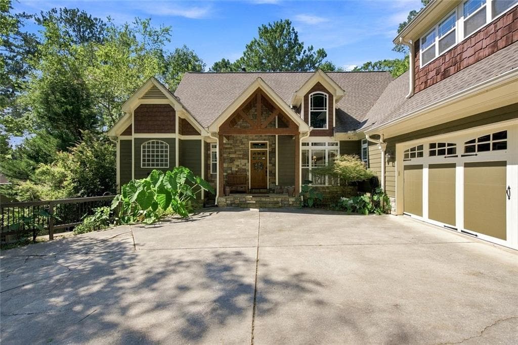 6 bedroom, 3 bathroom, 4,097 sq ft single family residence for sale at 251 White Antelope Street, Waleska, GA 30183 — photo 3