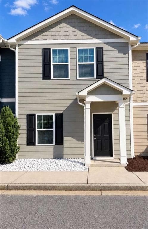 3 bedroom, 3 bathroom, 1,440 sq ft townhouse for sale at 4029 Avalon Road, Atlanta, GA 30331