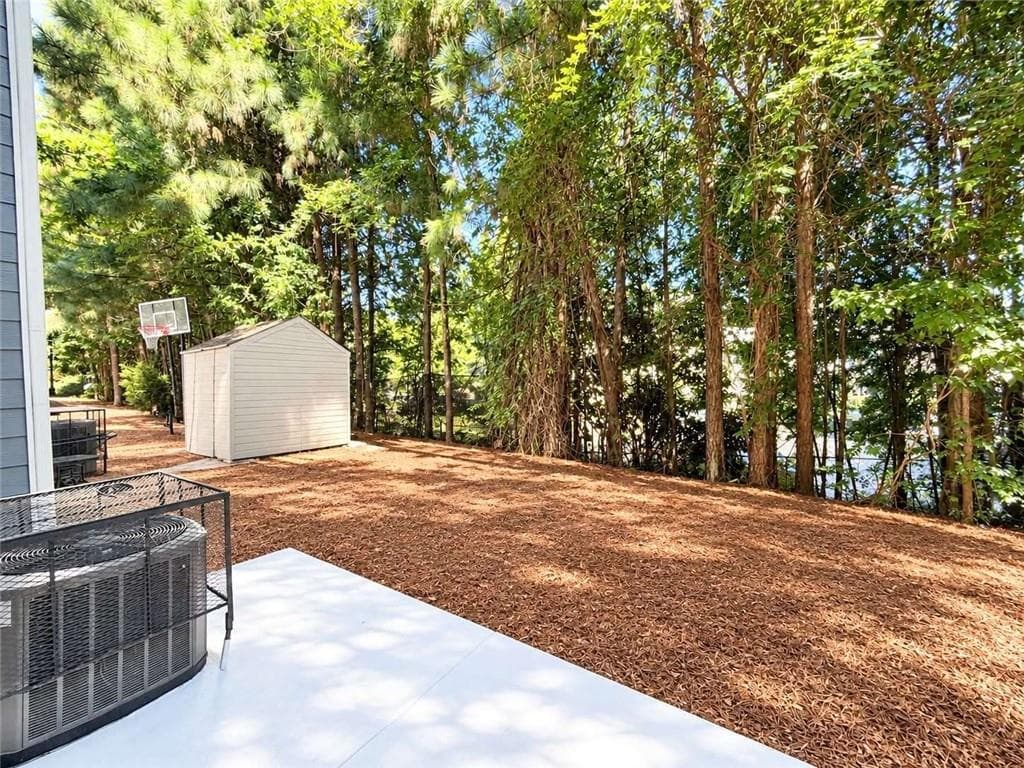 3 bedroom, 3 bathroom, 1,440 sq ft townhouse for sale at 4029 Avalon Road, Atlanta, GA 30331 — photo 4