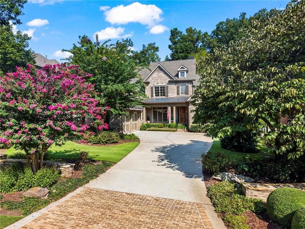 4 bedroom, 4 bathroom, 4,079 sq ft single family residence for sale at 1463 Falkirk Lane, Kennesaw, GA 30152 — photo 4