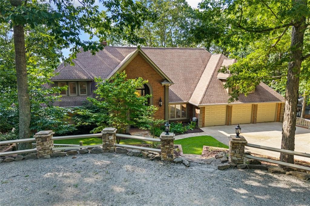 7 bedroom, 8 bathroom, 9,346 sq ft single family residence for rent at 6576 Yacht Club Road, Flowery Branch, GA 30542 for $12,500 a month — photo 6