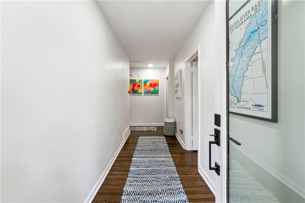 4 bedroom, 2 bathroom, 2,069 sq ft single family residence for rent at 1201 Poplar Grove Drive, Atlanta, GA 30306 for $4,900 a month — photo 4